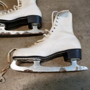 Brookfield White Ice skates