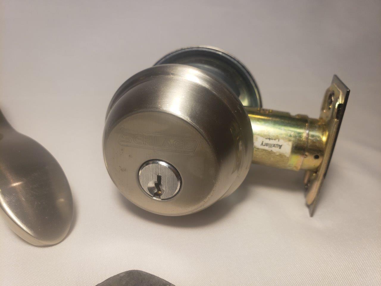 Satin Nickel Single Cylinder Deadbolt with Entry Door Lever Combo Pack with Key - Image 3