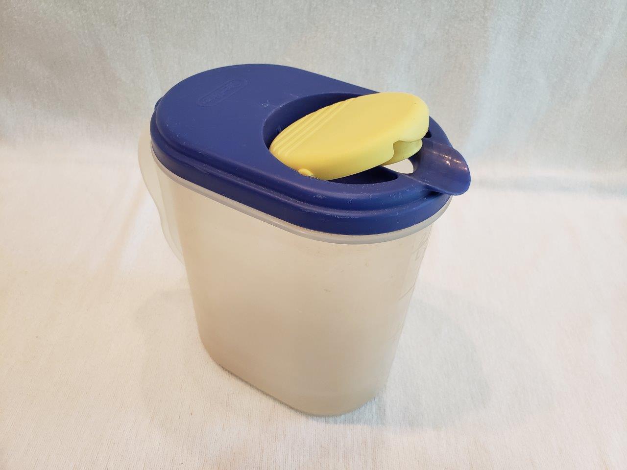 Sterilite Frosted Plastic Pitcher - Image 2