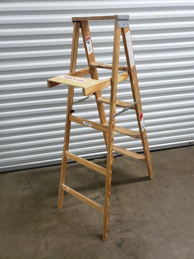Werner Wooden Ladder 5 Foot Model W335 200 lbs capacity - Image 6