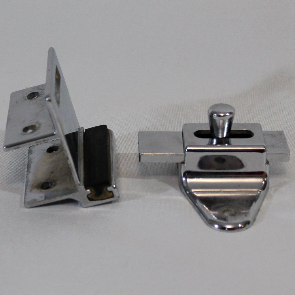Sentry Supply 656-6950 Door Latch Set, 1-1/4 inch, Pilaster, Zamak, Chrome, Inswing, Square, Kit - Image 3