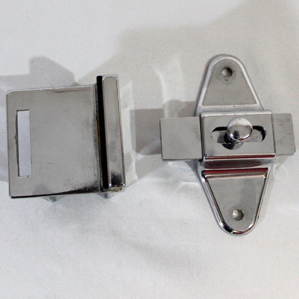 Sentry Supply 656-6950 Door Latch Set, 1-1/4 inch, Pilaster, Zamak, Chrome, Inswing, Square, Kit - Image 4